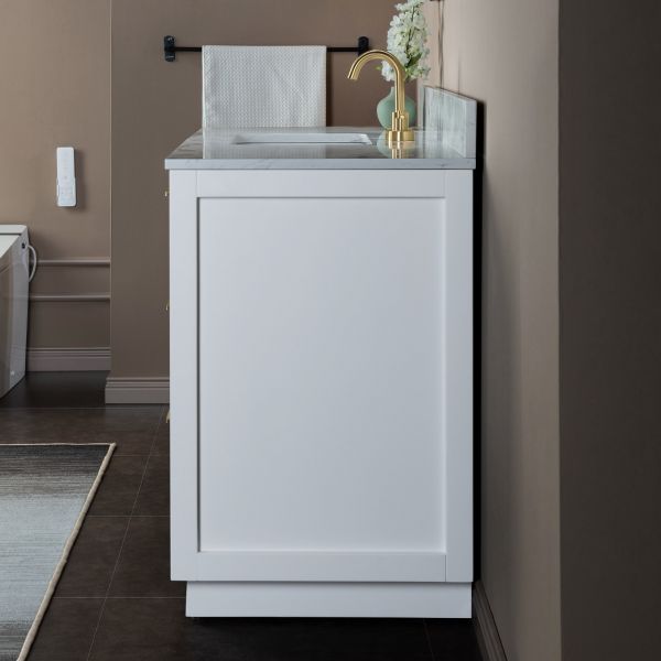 ᐅ【WOODBRIDGE Venice 36x21x33 Solid Wood Bath Vanities Side Cabinet in  Navy Blue and Gold Trim and Carrara Marble Vanity Top Cabinet with 3  Pre-Drilled Holes for 4-inches Centerset Faucet.-WOODBRIDGE】