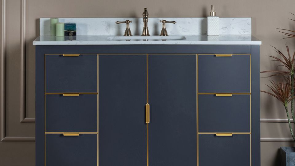 ᐅ【WOODBRIDGE Venice 48x21x33 Solid Wood Bath Vanities Side Cabinet in  Navy Blue and Gold Trim and Carrara Marble Vanity Top Cabinet with  Pre-Drilled Hole for Single Hole Faucet.-WOODBRIDGE】