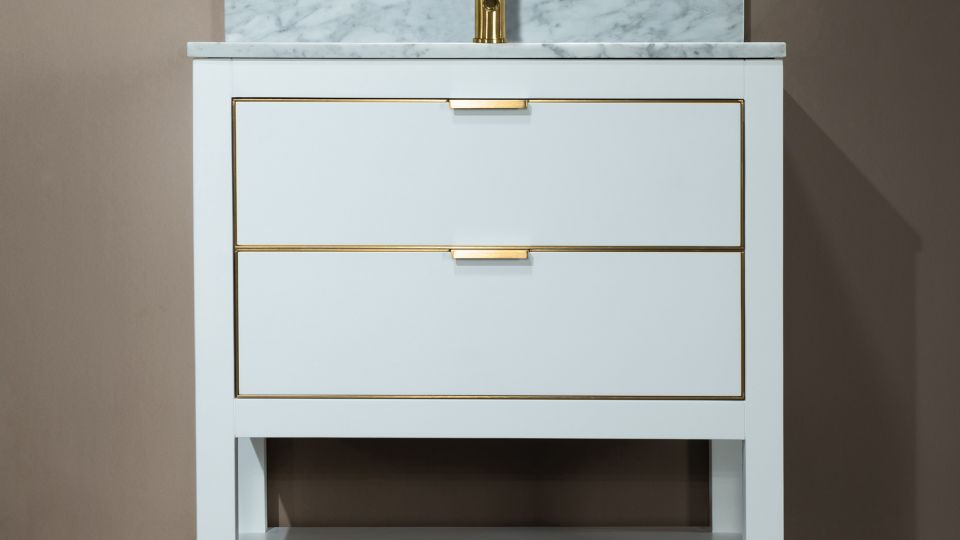 ᐅ【WOODBRIDGE Venice 48x21x33 Solid Wood Bath Vanities Side Cabinet in  White and Gold Trim and Carrara Marble Vanity Top Cabinet with Pre-Drilled  Hole for Single Hole Faucet.-WOODBRIDGE】